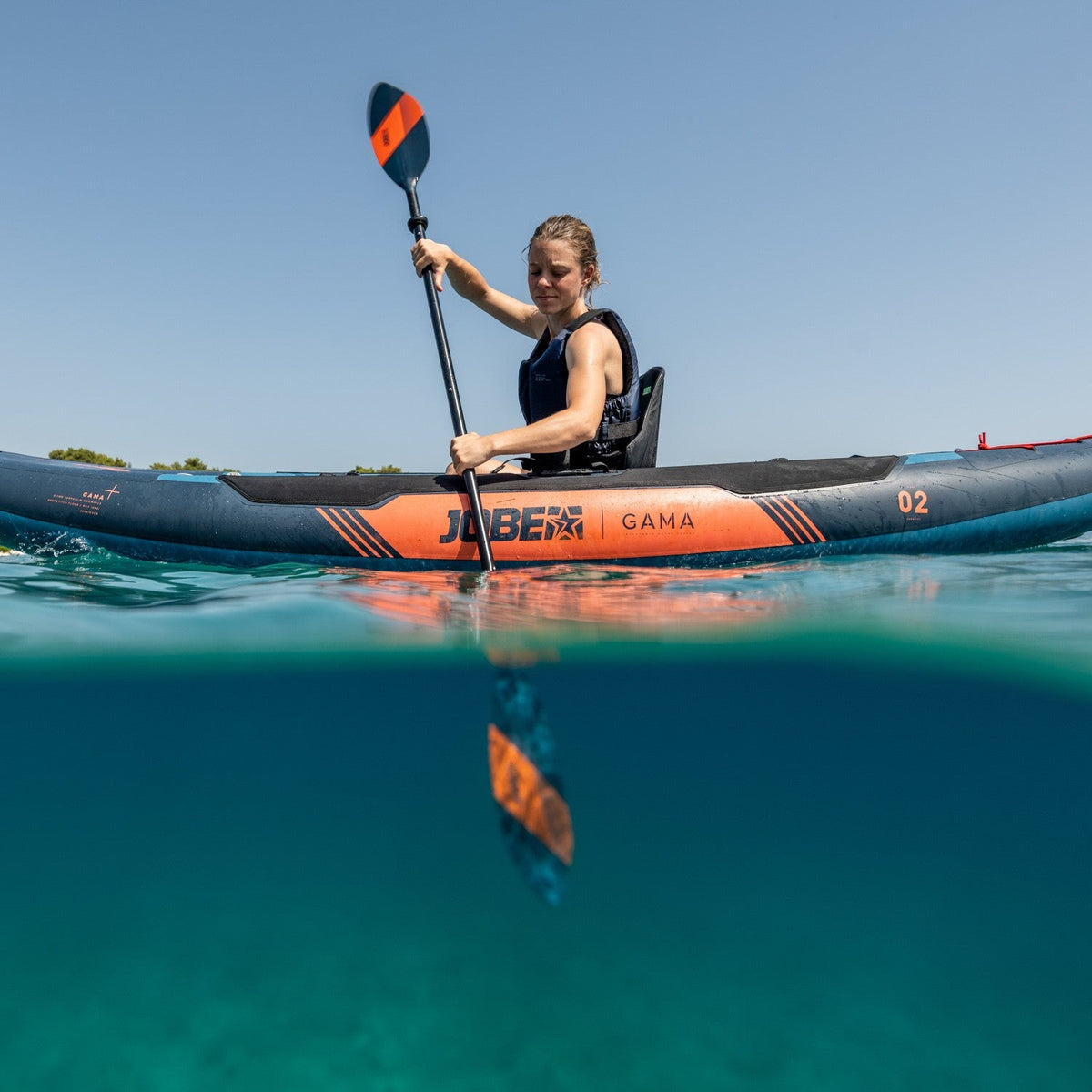 JOBE Gama Kajak Paddel im Einsatz auf dem Wasser