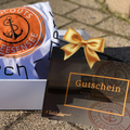SEA SCOUTS Fleesensee Gutscheinbox T-Shirt – Geschenkset für Bootsfans